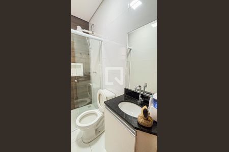 Apartamento à venda com 103m², 2 quartos e 1 vaga Apartamento à venda com 103m², 2 quartos e 1 vagaBanheiro da Suíte