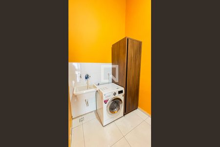 Apartamento à venda com 103m², 2 quartos e 1 vaga Apartamento à venda com 103m², 2 quartos e 1 vagaCobertura - Area de Serviço