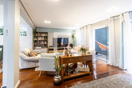 Casa à venda com 450m², 5 quartos e 4 vagas