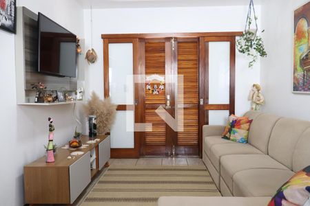 Casa à venda com 93m², 2 quartos e 1 vagaSala