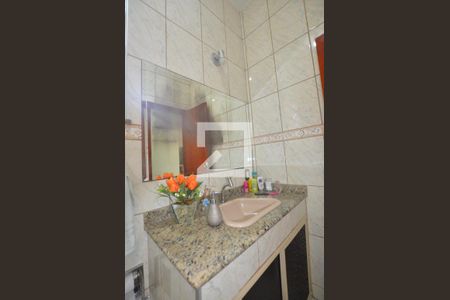 Casa à venda com 240m², 3 quartos e 3 vagasBanheiro Social