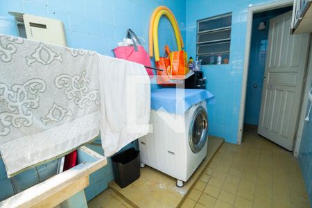 Casa à venda com 197m², 2 quartos e 3 vagas Casa à venda com 197m², 2 quartos e 3 vagasÁrea de Serviço