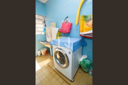 Casa à venda com 197m², 2 quartos e 3 vagas Casa à venda com 197m², 2 quartos e 3 vagasÁrea de Serviço