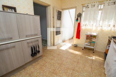 Casa à venda com 197m², 2 quartos e 3 vagas Casa à venda com 197m², 2 quartos e 3 vagasCozinha