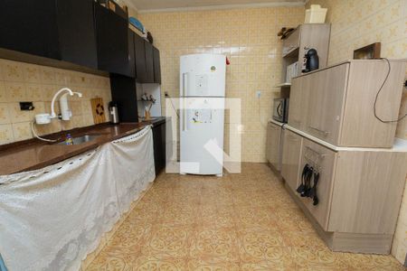 Casa à venda com 197m², 2 quartos e 3 vagas Casa à venda com 197m², 2 quartos e 3 vagasCozinha