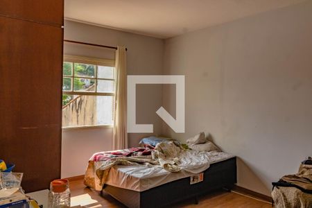 Casa à venda com 164m², 3 quartos e 8 vagas Casa à venda com 164m², 3 quartos e 8 vagasQuarto 3