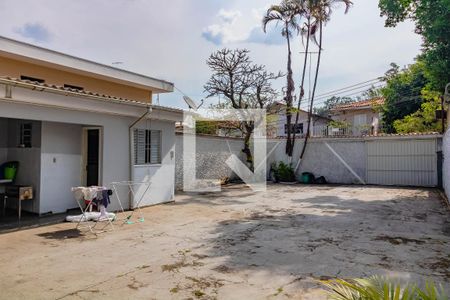Casa à venda com 164m², 3 quartos e 8 vagas Casa à venda com 164m², 3 quartos e 8 vagasÁrea comum