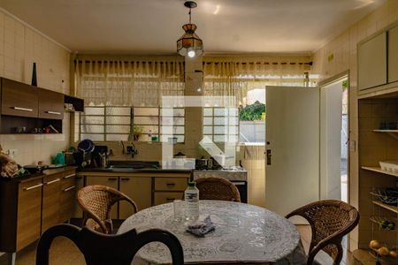 Casa à venda com 164m², 3 quartos e 8 vagas Casa à venda com 164m², 3 quartos e 8 vagasSala de Jantar