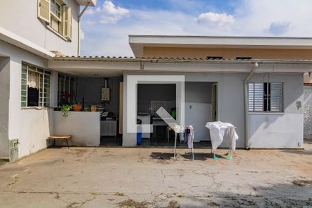 Casa à venda com 164m², 3 quartos e 8 vagas Casa à venda com 164m², 3 quartos e 8 vagasÁrea comum