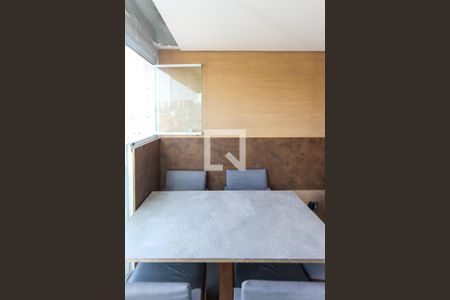 Varanda de apartamento à venda com 2 quartos, 59m² em Vila Ema, São Paulo