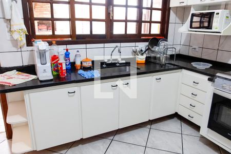 Casa à venda com 280m², 3 quartos e 2 vagas Casa à venda com 280m², 3 quartos e 2 vagascozinha