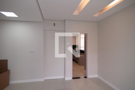 Apartamento à venda com 190m², 3 quartos e 1 vaga Apartamento à venda com 190m², 3 quartos e 1 vagaÁrea de Serviço