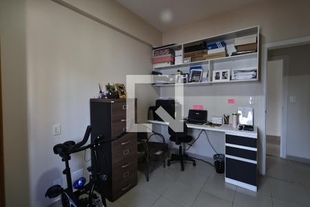 Apartamento à venda com 198m², 4 quartos e 4 vagasEscritório