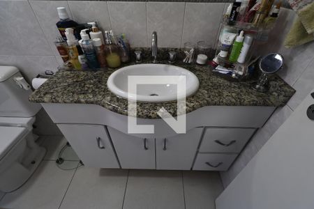 Apartamento à venda com 198m², 4 quartos e 4 vagasBanheiro da Suíte 1