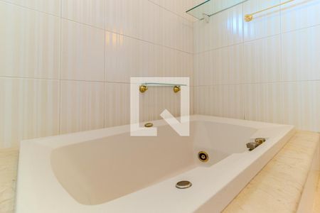 Apartamento à venda com 242m², 3 quartos e 2 vagasBanheiro Social