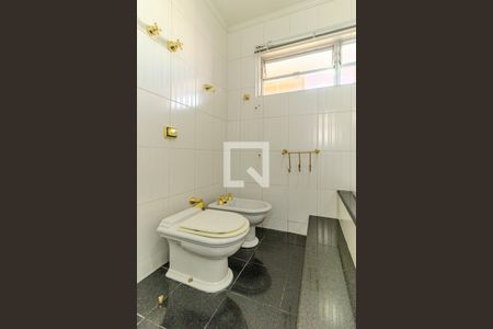 Apartamento à venda com 242m², 3 quartos e 2 vagasBanheiro da Suíte