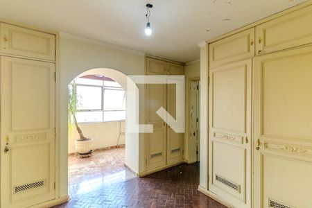Apartamento à venda com 242m², 3 quartos e 2 vagasCloset da Suíte