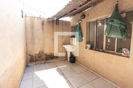 Casa à venda com 300m², 5 quartos e 2 vagasÁrea de Serviço Casa 2