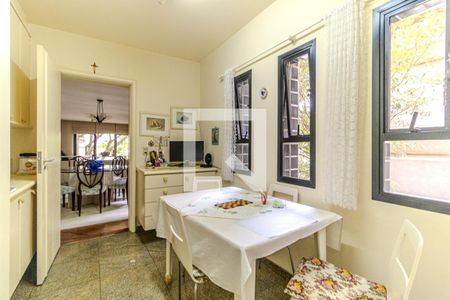 Apartamento para alugar com 220m², 3 quartos e 3 vagasCopa