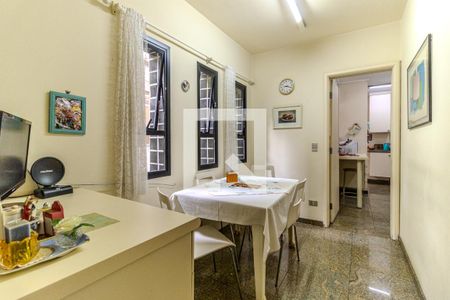 Apartamento para alugar com 220m², 3 quartos e 3 vagasCopa