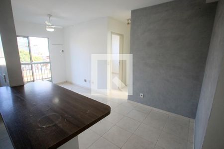 Sala de apartamento para alugar com 2 quartos, 51m² em Taquara, Rio de Janeiro