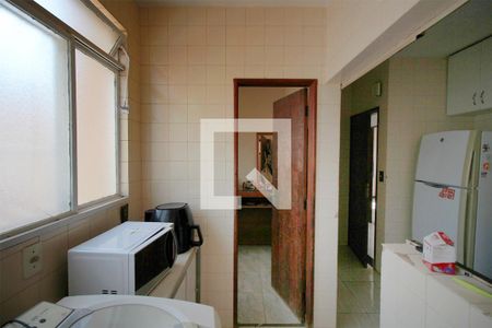 Apartamento à venda com 132m², 2 quartos e 1 vagaÁrea de Serviço