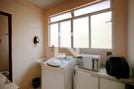 Apartamento à venda com 132m², 2 quartos e 1 vagaÁrea de Serviço