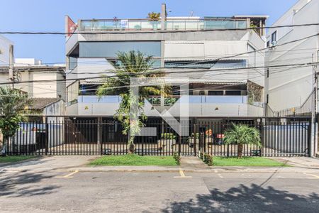 Apartamento à venda com 205m², 3 quartos e 2 vagas Apartamento à venda com 205m², 3 quartos e 2 vagasFachada