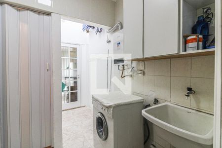 Apartamento à venda com 205m², 3 quartos e 2 vagas Apartamento à venda com 205m², 3 quartos e 2 vagasÁrea de Serviço