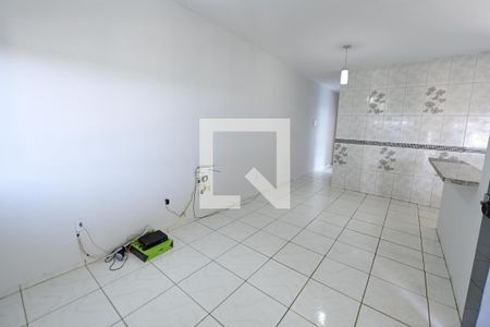 Sala de casa para alugar com 2 quartos, 75m² em Residencial Carla Cristina, Goiânia