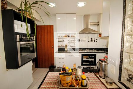 Apartamento à venda com 100m², 3 quartos e 2 vagasCozinha 