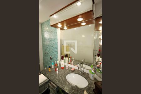 Apartamento à venda com 100m², 3 quartos e 2 vagasbanheiro 2