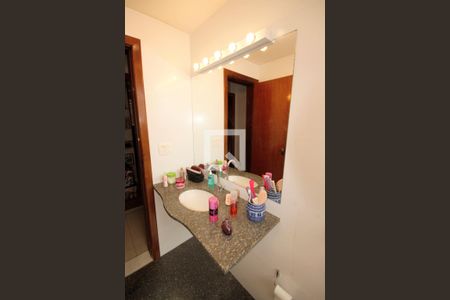 Apartamento à venda com 100m², 3 quartos e 2 vagasbanheiro 1