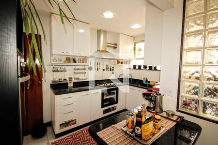 Apartamento à venda com 100m², 3 quartos e 2 vagasCozinha 
