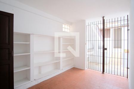 Casa à venda com 106m², 3 quartos e 1 vagaÁrea de Serviço