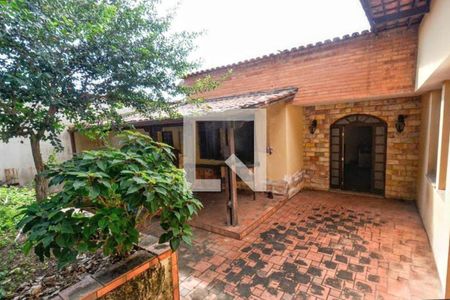 Casa à venda com 150m², 3 quartos e 2 vagas Casa à venda com 150m², 3 quartos e 2 vagasÁrea comum