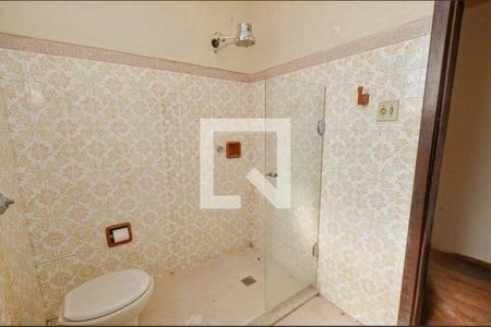 Casa à venda com 150m², 3 quartos e 2 vagas Casa à venda com 150m², 3 quartos e 2 vagasBanheiro