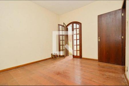 Casa à venda com 150m², 3 quartos e 2 vagas Casa à venda com 150m², 3 quartos e 2 vagasSuíte