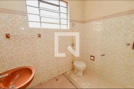 Casa à venda com 150m², 3 quartos e 2 vagas Casa à venda com 150m², 3 quartos e 2 vagasSuíte