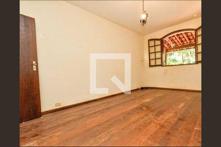 Casa à venda com 150m², 3 quartos e 2 vagas Casa à venda com 150m², 3 quartos e 2 vagasQuarto 1