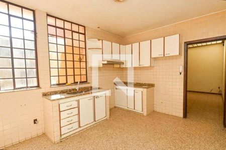 Casa à venda com 150m², 3 quartos e 2 vagas Casa à venda com 150m², 3 quartos e 2 vagasCozinha
