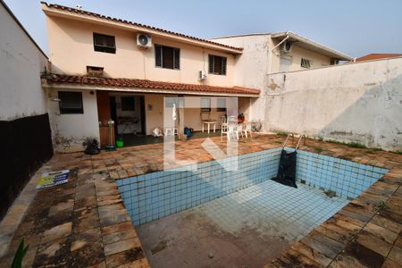 Casa à venda com 294m², 4 quartos e 4 vagasQuintal