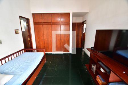 Casa à venda com 294m², 4 quartos e 4 vagasQuarto 2