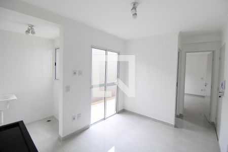 Sala / Cozinha / Área de Serviço de apartamento para alugar com 1 quarto, 27m² em Parada Inglesa, São Paulo
