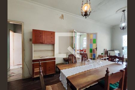 Casa à venda com 300m², 4 quartos e 4 vagas Casa à venda com 300m², 4 quartos e 4 vagasSala de Jantar
