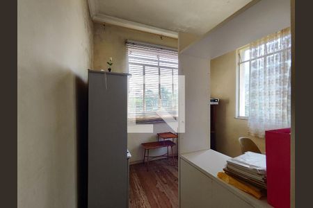 Casa à venda com 300m², 4 quartos e 4 vagas Casa à venda com 300m², 4 quartos e 4 vagasEscritório