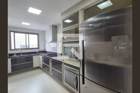 Apartamento à venda com 301m², 4 quartos e 3 vagas Apartamento à venda com 301m², 4 quartos e 3 vagasCozinha