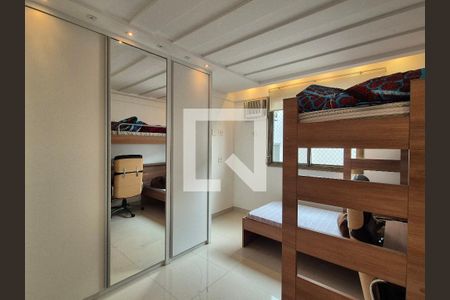 Apartamento à venda com 301m², 4 quartos e 3 vagas Apartamento à venda com 301m², 4 quartos e 3 vagasQuarto 3