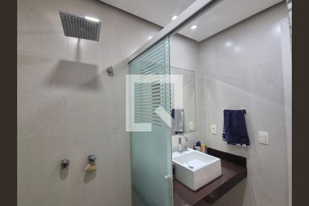 Apartamento à venda com 301m², 4 quartos e 3 vagas Apartamento à venda com 301m², 4 quartos e 3 vagasBanheiro social