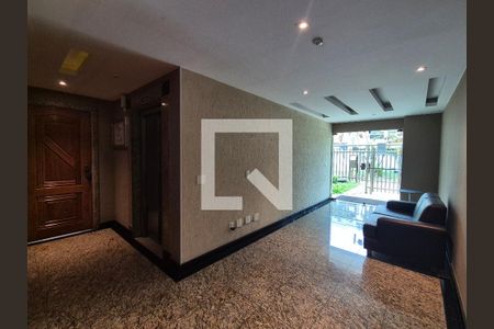 Apartamento à venda com 301m², 4 quartos e 3 vagas Apartamento à venda com 301m², 4 quartos e 3 vagasHall de entrada